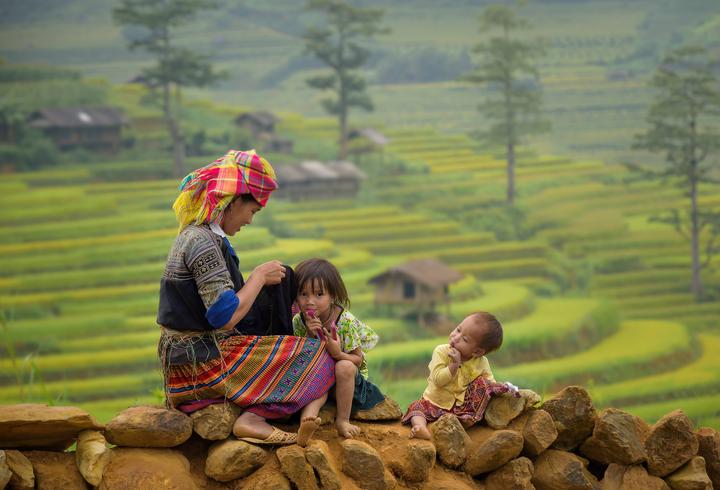 Tận dụng 