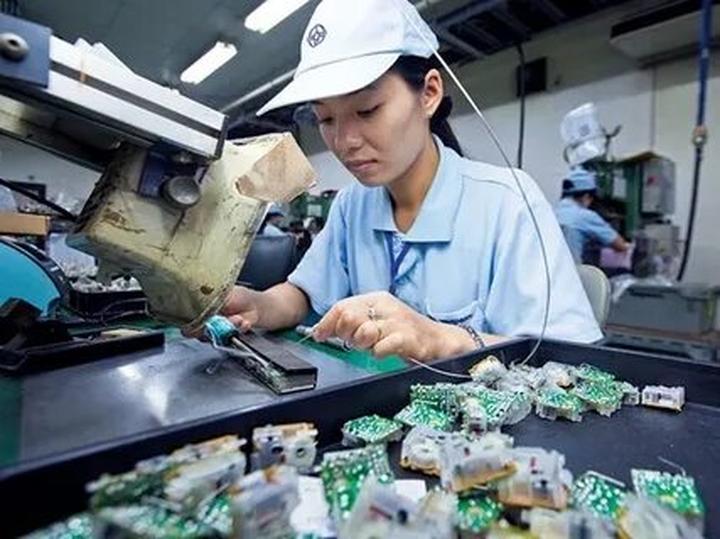 - Phân tích xu hướng thời trang: Hotspot Matrix cần phân tích xu hướng thời trang mới